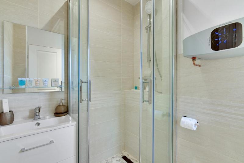 810 Suite Lucky Sam - Superb Apartment Bagnolet Buitenkant foto